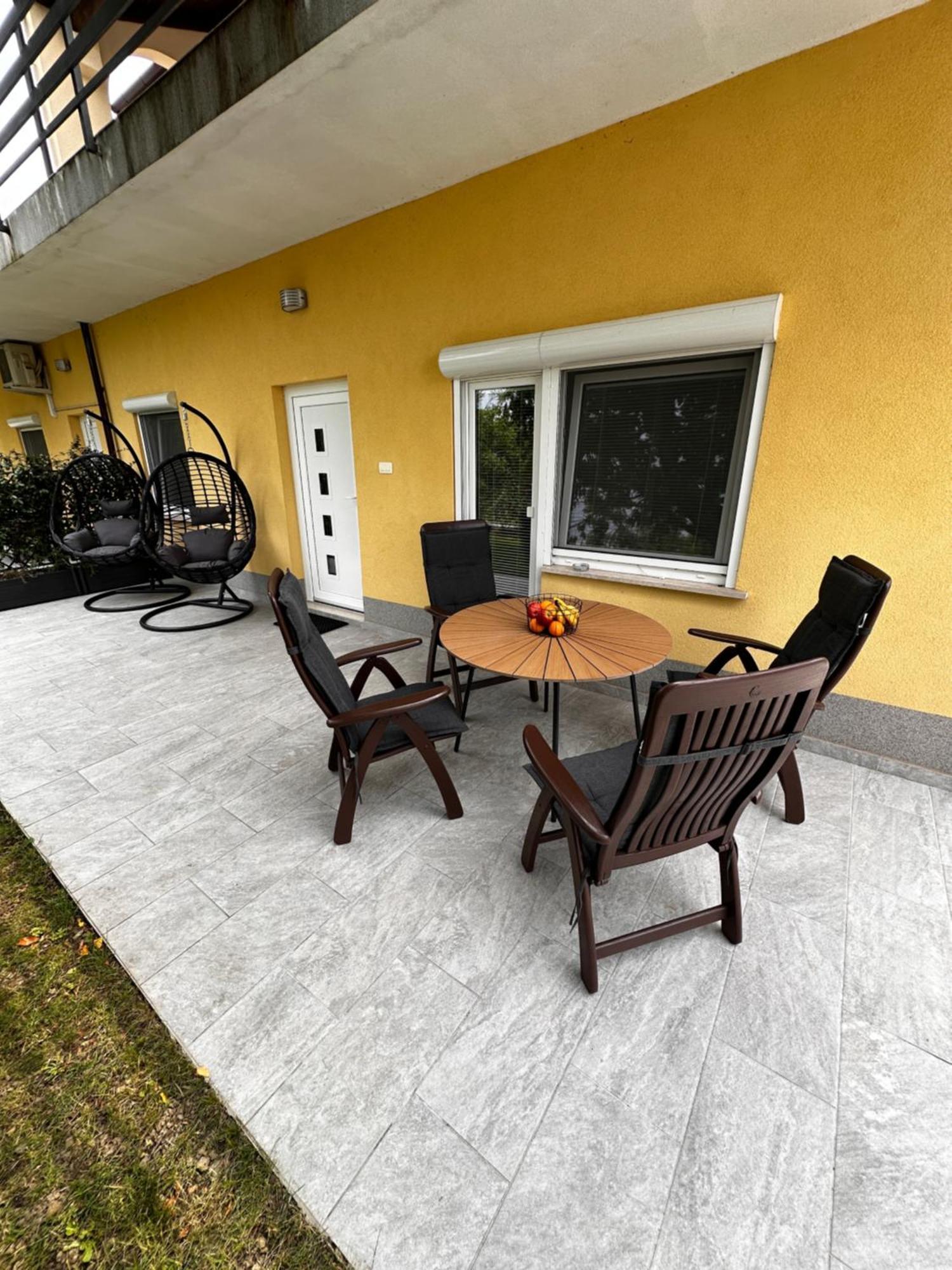 Riad Apartments Premium Zgornje Skofije Exterior photo